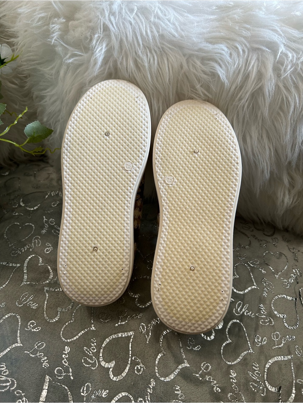 NEW DL1961, Size 7.5, Cream & Brown, Granny Square Crochet Platform Sneakers - Picture 6 of 6